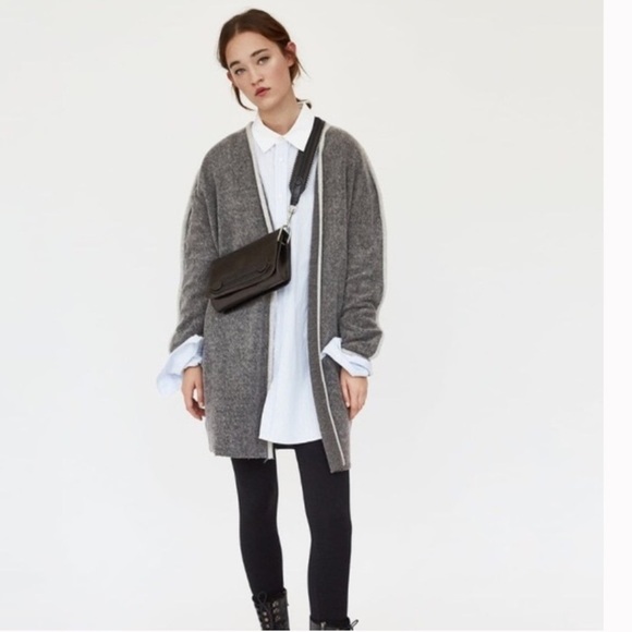 New Zara Soft feel cardigan with piping Size M - Picture 1 of 6